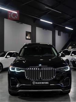 بی ئێم دەبڵیو X7